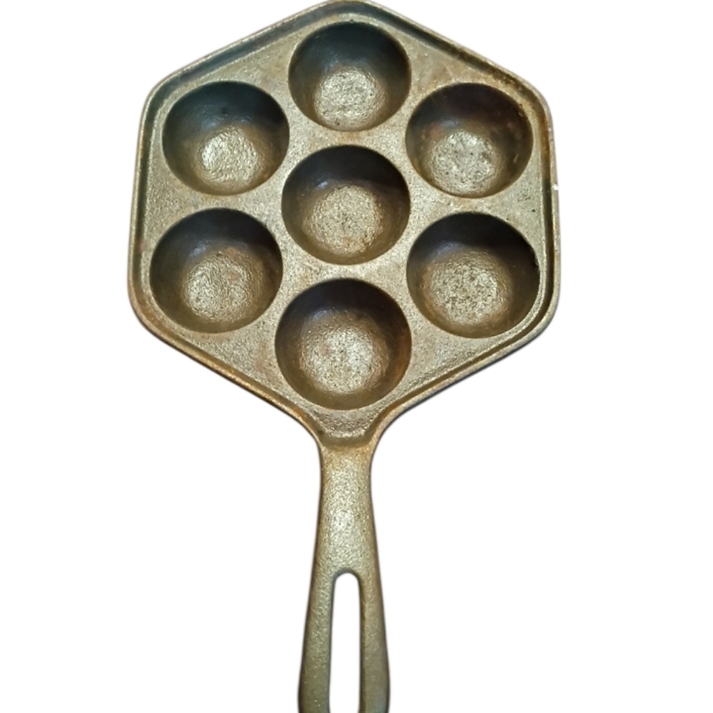 Danish Aebleskiver Cast Iron Pan 7 Cup